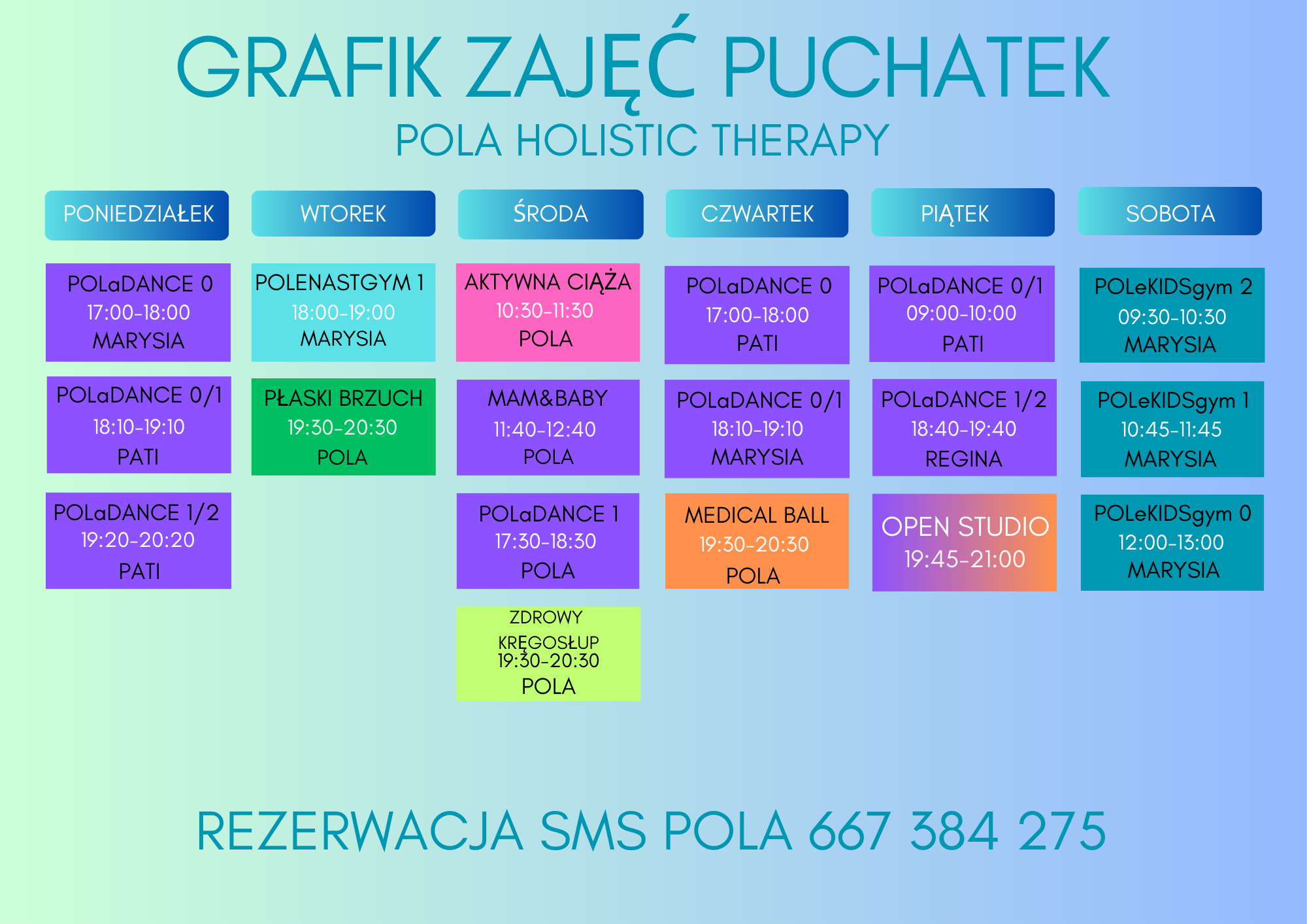 Zbliżenie na dłoń kobiety w czarnym, długim rękawie, trzymającą czarną hantlę podczas ćwiczeń. Tło jest jasne i rozmyte.